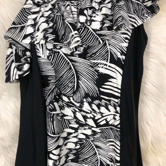 Ladies One Piece Swimsuit Dress w/Attached Panties SZ XL; removable Pads - Picture 4 of 8